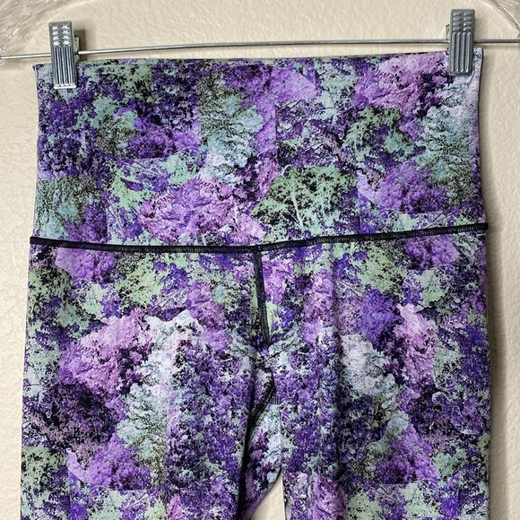 Lululemon Wunder Under high rise tight Nulux vivid vision size 8 eight EUC - Picture 2 of 7